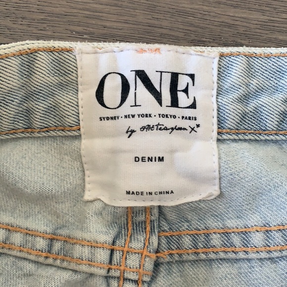 One Teaspoon distressed denim Capri pants size 26 - Picture 3 of 14